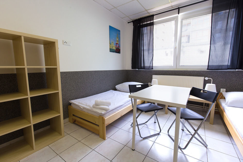 Hostel Seven Prag Eksteriør billede
